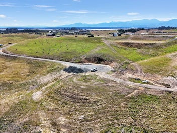 Exquisite 5.1 Hectare Block at Redvale Estate!