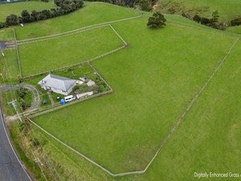 Huge Lifestyle Block in Awhitu - No Covenants
