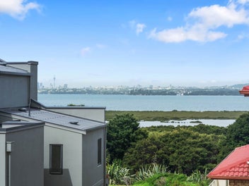 A Statement in Coastal Luxury