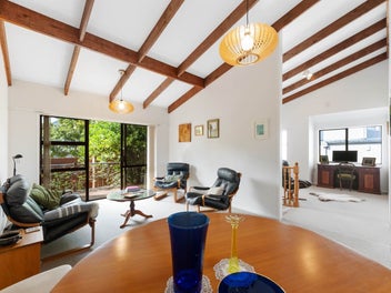 Sunny Double Grammar Zone Townhouse