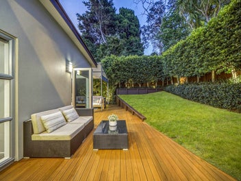 Immaculate Family Living - Coastal Sanctuary