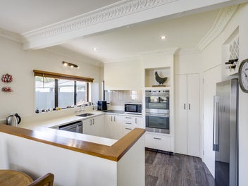 Spacious Private Rear Family Home