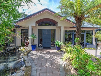 Tropical Retreat Lifestyle