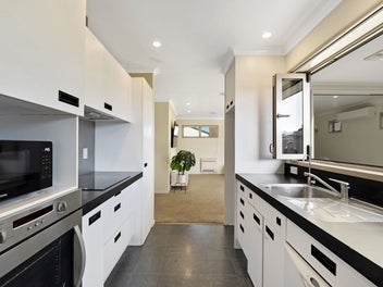 Easy Care Living Close to CBD