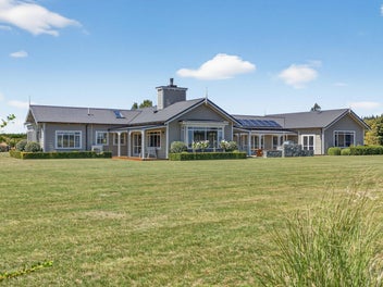 Country charm meets self sufficient comfort