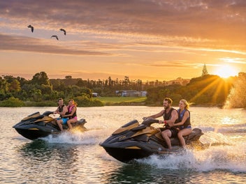 Direct waterfront holding of 1.3 hectares