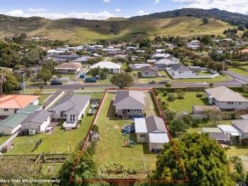 Classic Waihi Charm with Room to Grow
