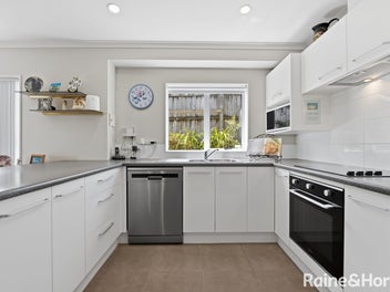 Shhh… Don't Blink: 4 Beds + Double Garage