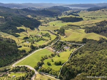 Stunning Lifestyle With Great Income Potential