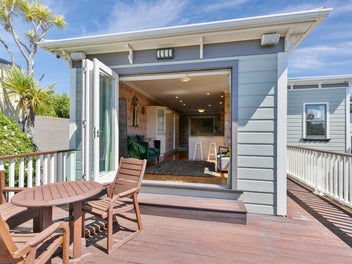 Sun-Soaked Timeless Villa!