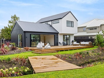 Black and White Chic!