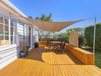 Let Me Charm You – The Perfect Blend of Town &...