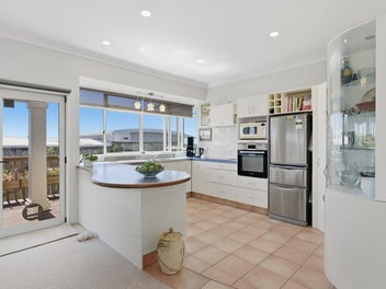 Sunsets, Space & Serious Sellers