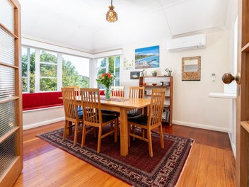 PEACEFUL & PRIVATE WITH POTENTIAL