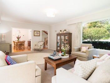 PRIVATE, SPACIOUS, PICTURESQUE - PERFECT!