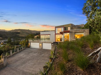 Coastal Luxury. Resort Living. Absolute Sun.