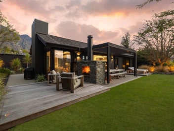 A Sanctuary of tranquility in Jack's Point