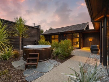 A Sanctuary of tranquility in Jack's Point