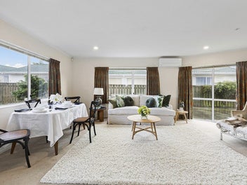 Single-Level Living in a Super Handy Location