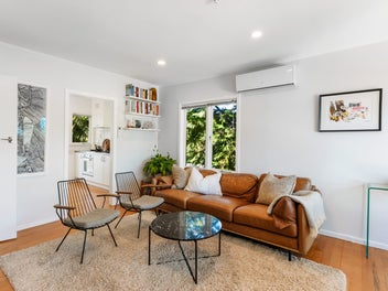 Sun Soaked, Secluded & Steps to the Bay