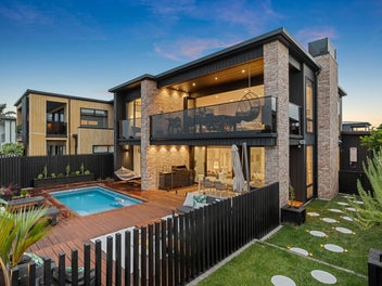 Where luxury meets the coast