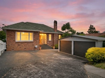 Effortlessly Elegant and Presented to Please!