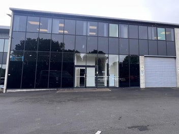 Image 1 of 18