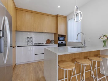 Effortless Living in The Gardens!