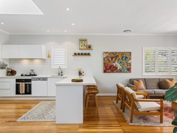 Perfectly positioned family retreat