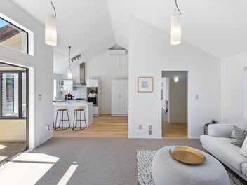 Family living with soul on Wainui