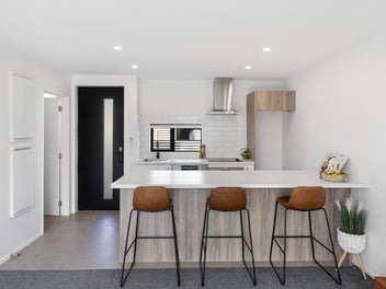 Serious Sale, Immediate Possession Available