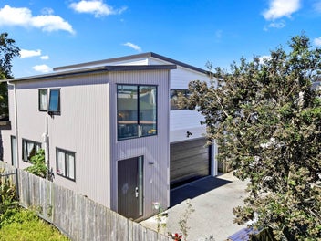 Modern Corner Living with Room for Everyone