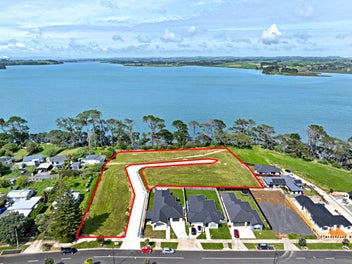 Rare opportunity, secure final waterfront sections