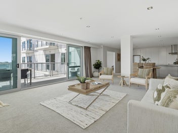 Luxury Apartment. Motivated Vendor. Must Be Sold