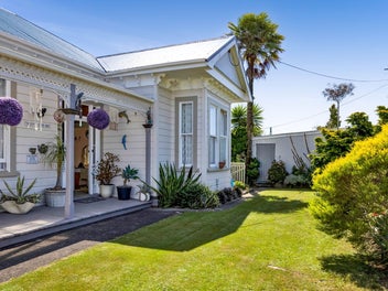 Where Character Meets Nature & Creative Living