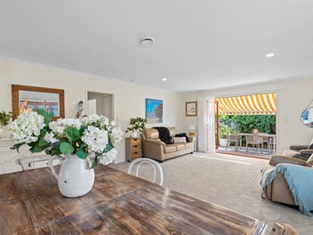 Cotswold Cutie - Effortless Living in Pyes Pa