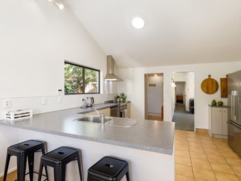 Family space plus boat parking, don't miss this!