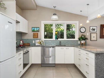 Cottage Living - City Fringe Convenience