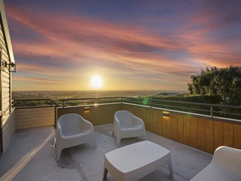 Showstopper Views and Room to Spread Out!