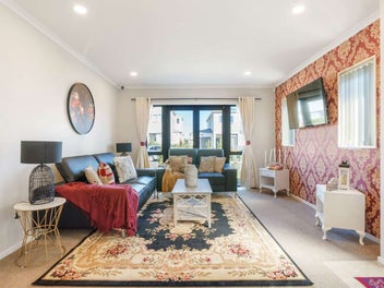 OVERSEAS OWNERS SAY SELL