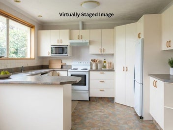 Spacious Sun Trap in Prime Location