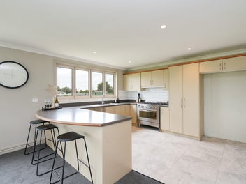 Otautau Stand Out - Calling Families