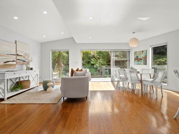 Contemporary Comfort in a Hidden Retreat