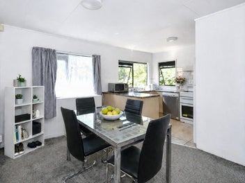 PRICED TO SELL TODAY!!! CALL AGENTS NOW