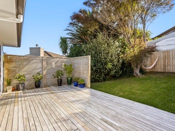 Prime Coastal Living - Room for the Whole Family