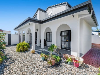 A Magical Townhouse!