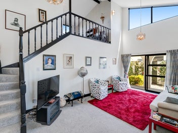 A Magical Townhouse!