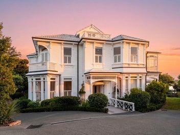 Waterfront coastal country estate - water access