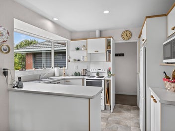 Spacious Single-Level Townhouse with Double Garage