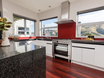 Grand Panoramic Estate in Prestigious Churton Park